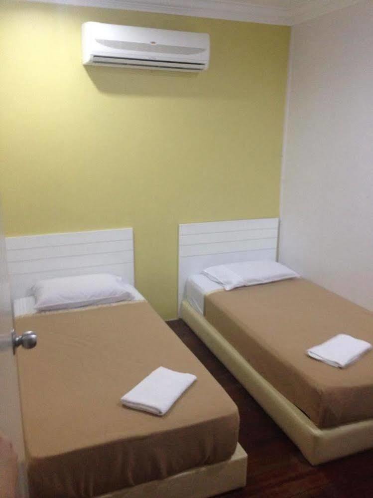 Voyage Cottage Lodge Malacca Exteriör bild