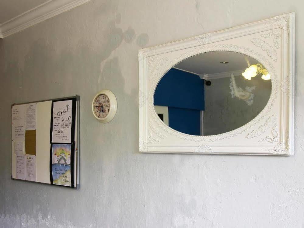 Voyage Cottage Lodge Malacca Exteriör bild