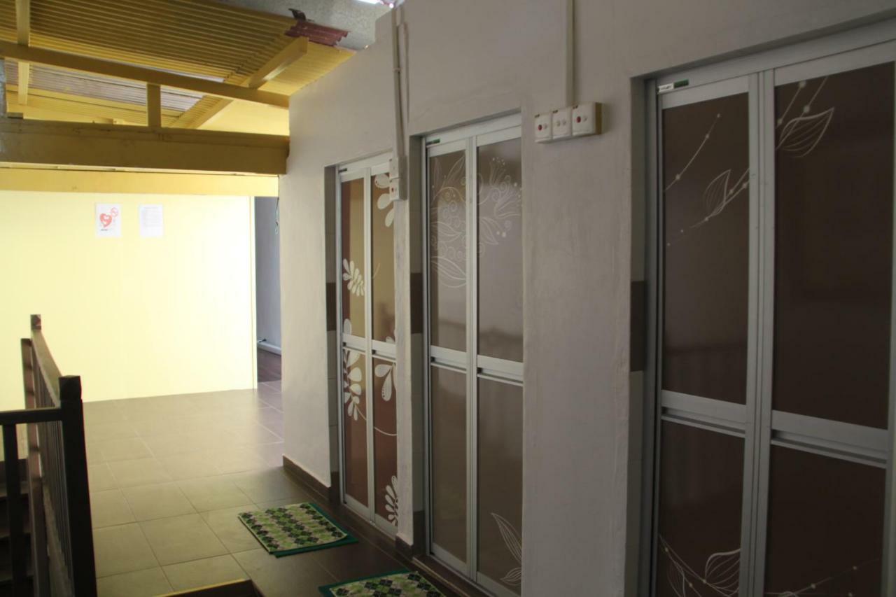 Voyage Cottage Lodge Malacca Exteriör bild